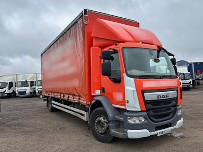 Lot 39 - 2017 (67 plate) DAF LF 230 FA Curtain-sided lorry Euro 6