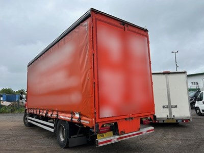 Lot 39 - 2017 (67 plate) DAF LF 230 FA Curtain-sided lorry Euro 6