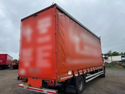 Lot 39 - 2017 (67 plate) DAF LF 230 FA Curtain-sided lorry Euro 6