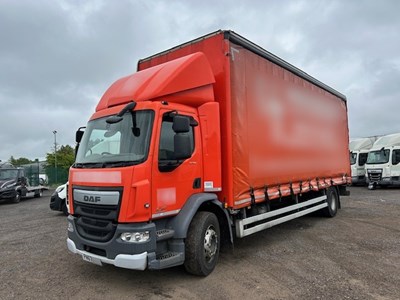 Lot 39 - 2017 (67 plate) DAF LF 230 FA Curtain-sided lorry Euro 6