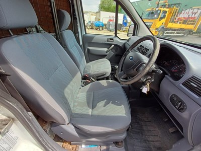 Lot 9 - 2009 Ford Transit Connect T200 L75 Panel Van Euro 4