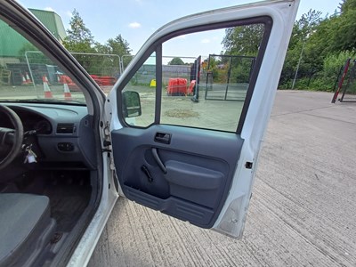 Lot 9 - 2009 Ford Transit Connect T200 L75 Panel Van Euro 4