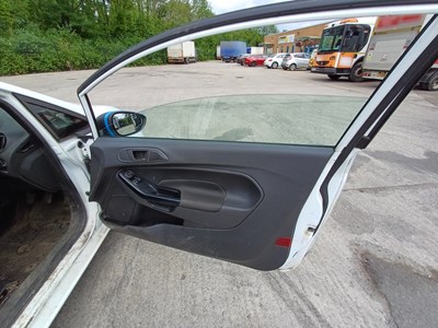 Lot 11 - 2015 Ford Fiesta Base TDCI Van Euro 5b