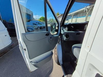 Lot 7 - 2013 Ford Transit 100 T350 RWD Panel Van Euro 5b