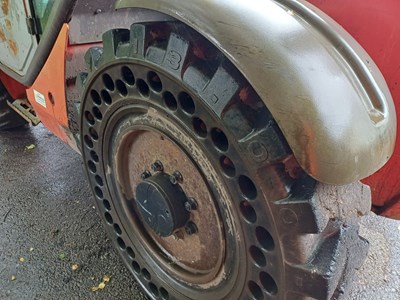 Lot 24 - 2011 Manitou MT732 Telehandler