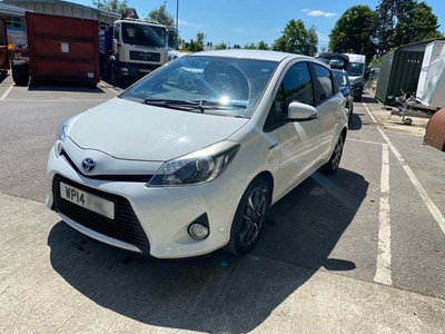 Lot 12 - 2014 Toyota Yaris Hybrid Trend CVT Euro 5