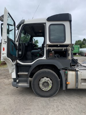 Lot 9 - 2015 (65 plate) Volvo FM 460 6X2 MID LIFT Euro 6