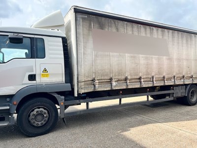 Lot 6 - 2017 (66 plate) MAN TGM 18.250 Rigid curtain side with full closure tail lift Euro 6