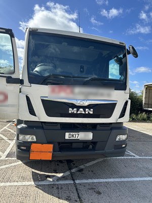 Lot 23 - 2017 MAN TG-M 18.250 Curtain-sided Lorry Euro 6 NON RUNNER