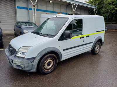 Lot 9 - 2013 Ford Transit Connect Euro 5