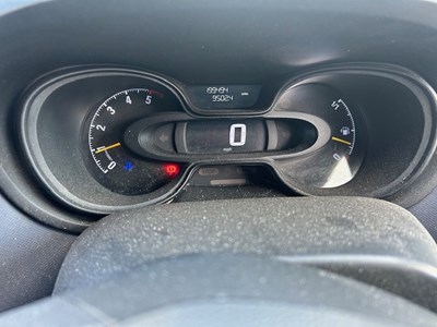 Lot 18 - 2014 (64 Plate) Vauxhall Vivaro Van Euro 5
